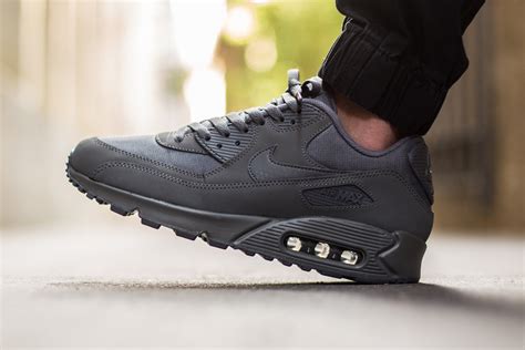 nike air max 90 essential wmns zilver grey|air max 90 foot locker.